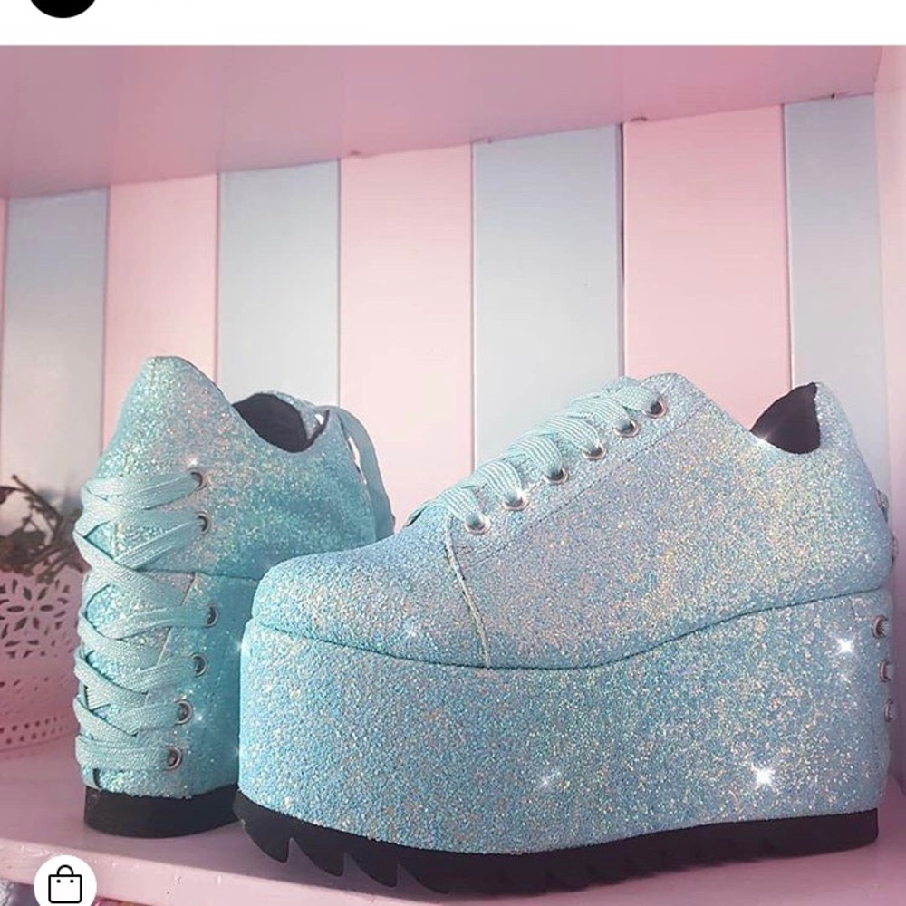 Dolls kill club exec clothing